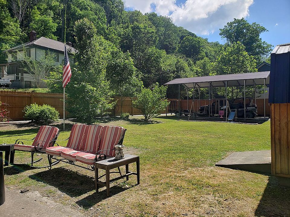 169 W Main St, Lynch, KY 40855 Zillow