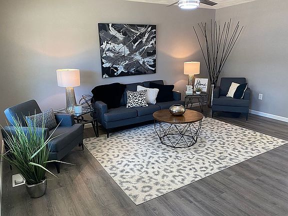 5th image of 506 Dartmouth Dr
