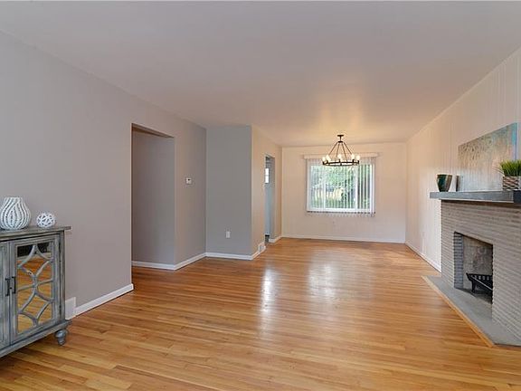 5th image of 140 Bradley Ln