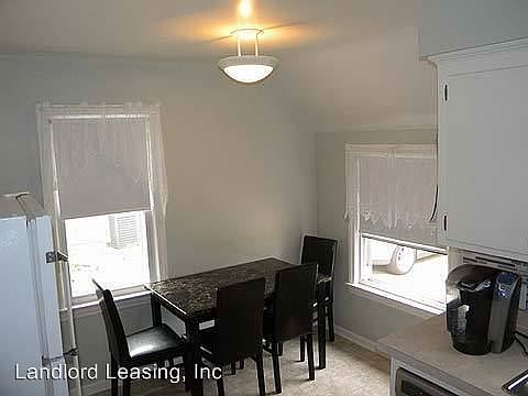 4th image of 326 Hawthorne St