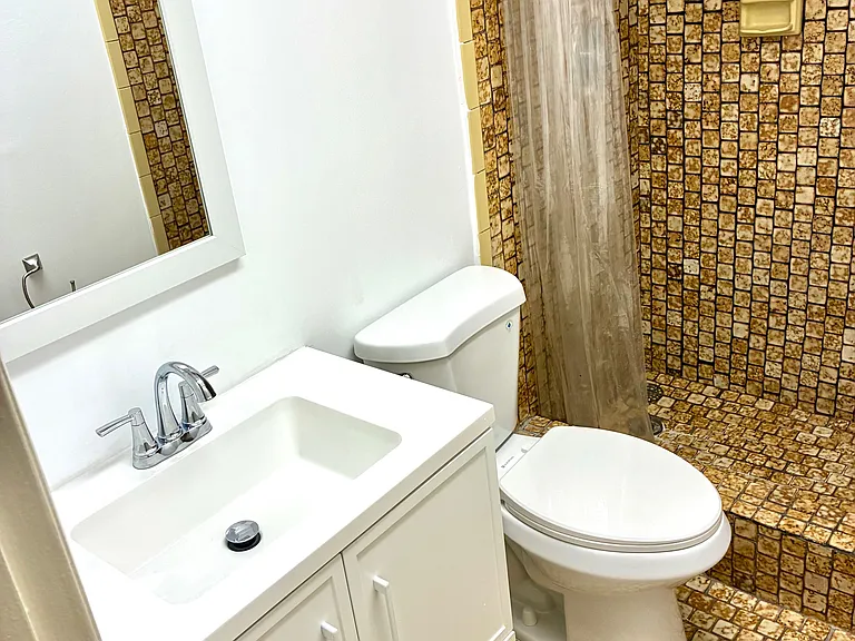 7424 SW 59th Ave — Photo 8