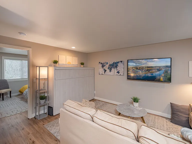 1439 NW Juniper St #12 — Photo 5