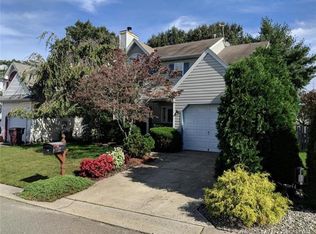 30 Sunnydale Dr, Bayville, NJ 08721