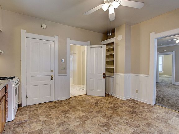 4th image of 2423 N Holton St #2423