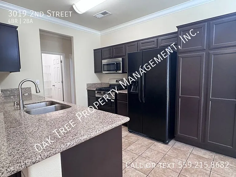 3019 2nd St — Photo 3