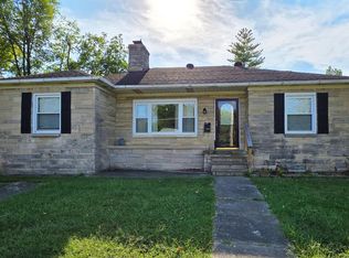 1218 N Cherry St, Mount Carmel, IL 62863