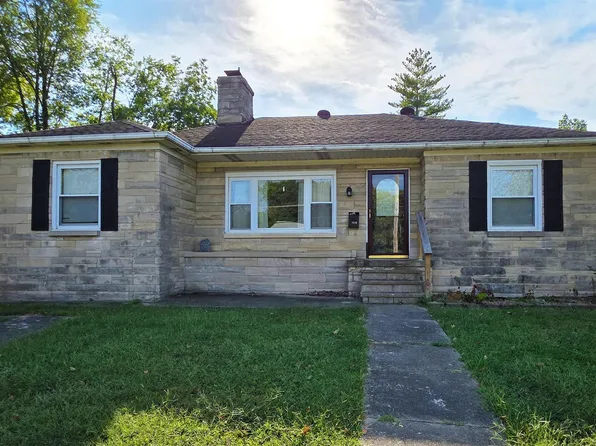 1218 N Cherry St, Mount Carmel, IL 62863