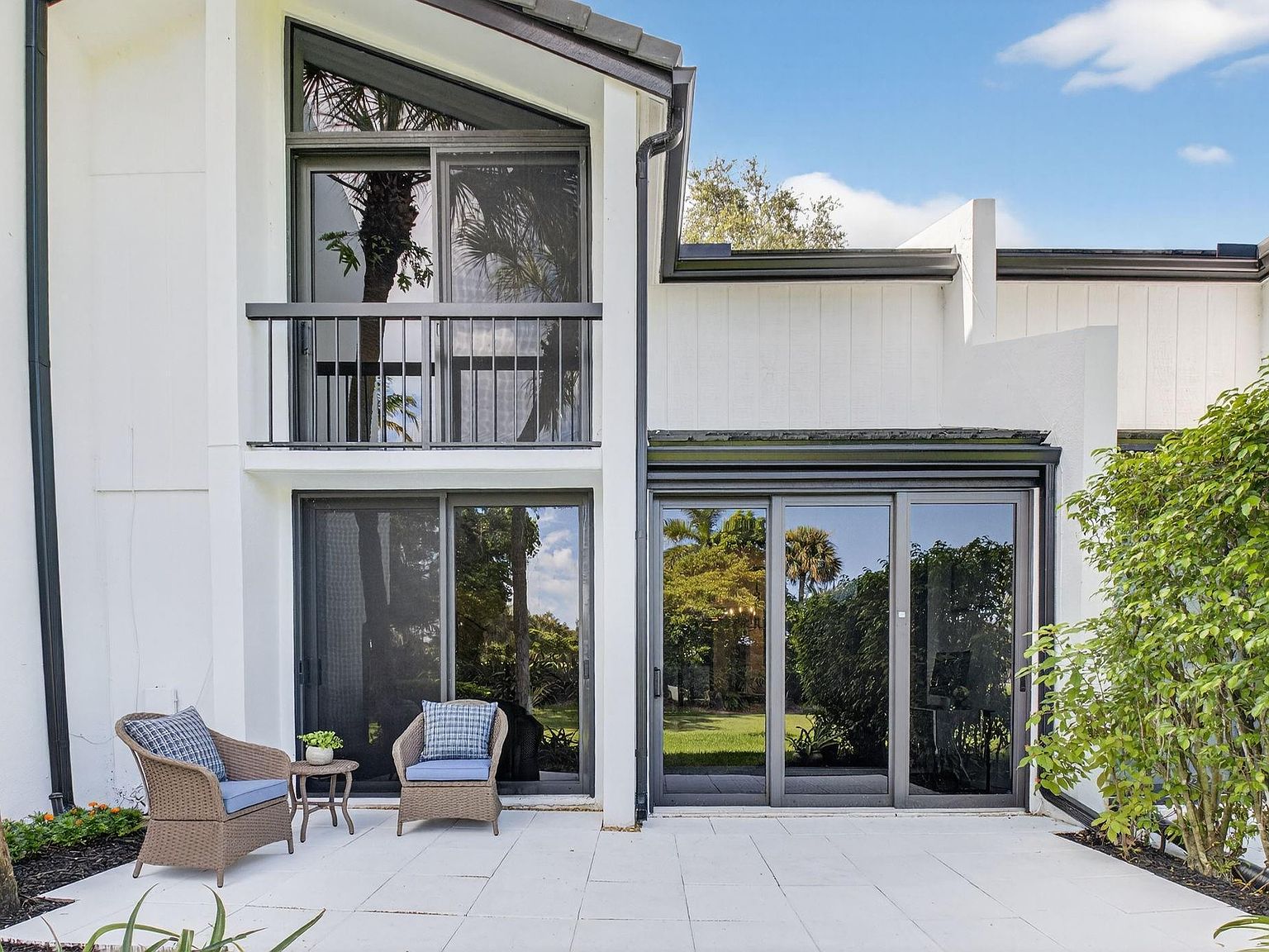 3802 Bridgewood Drive