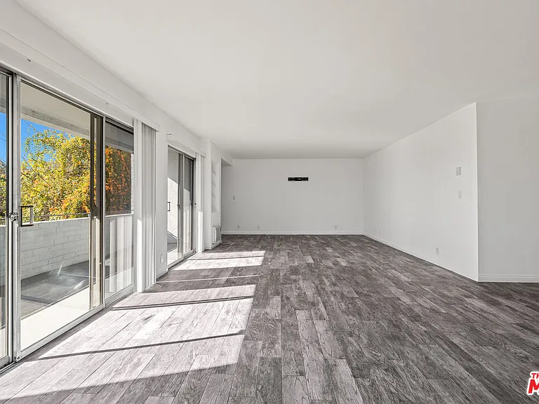 7560 Hollywood Blvd #109 — Photo 10