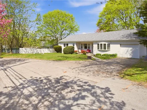 278 Green End Ave, Middletown, RI 02842
