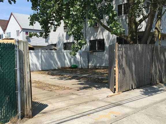 3rd image of 603 Beach 63rd St