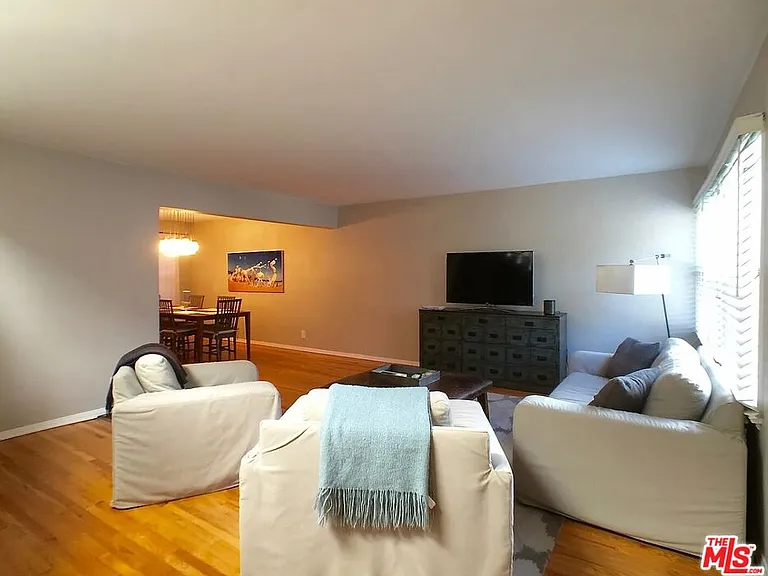 424 Pacific St — Photo 3