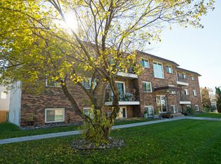 375 83rd Ave NE APT 3, Spring Lake Park, MN 55432