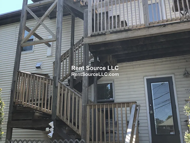 17 Everett St #B — Photo 22