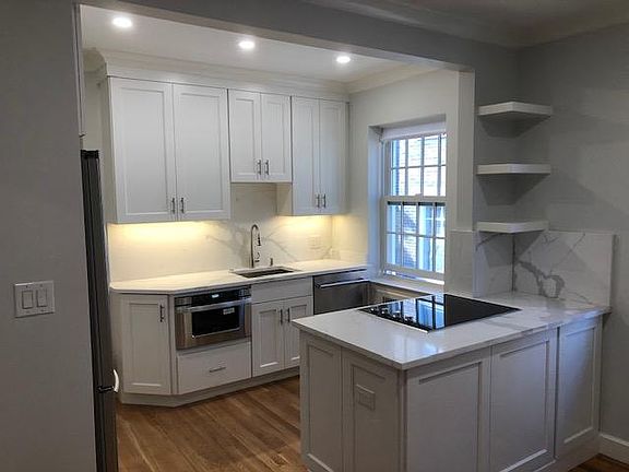 2nd image of 50 Browne St APT 6