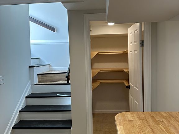 3rd image of 375 Tuckers Ln #B