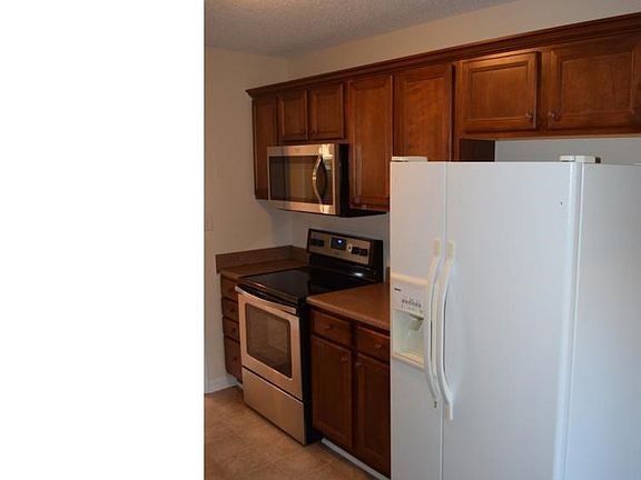 5th image of 608 Sunpointe Dr