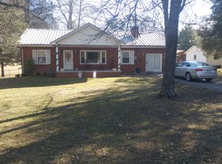 Pinecrest Rd, Jacksboro, TN 37757