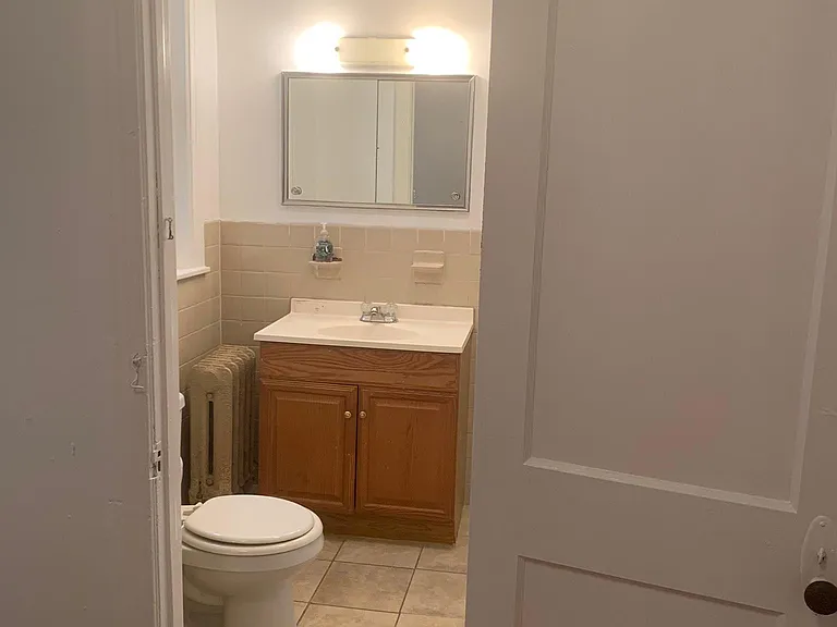 6039 Catharine St #B — Photo 9