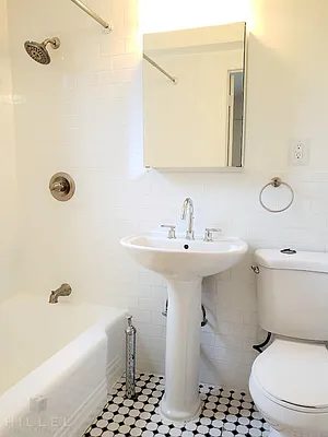 Rented by Hillel Realty Group | media 14