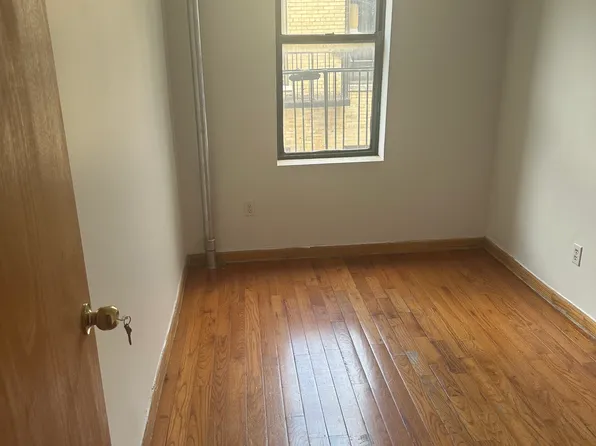 1034 Ward Ave #1A, Bronx, NY 10472