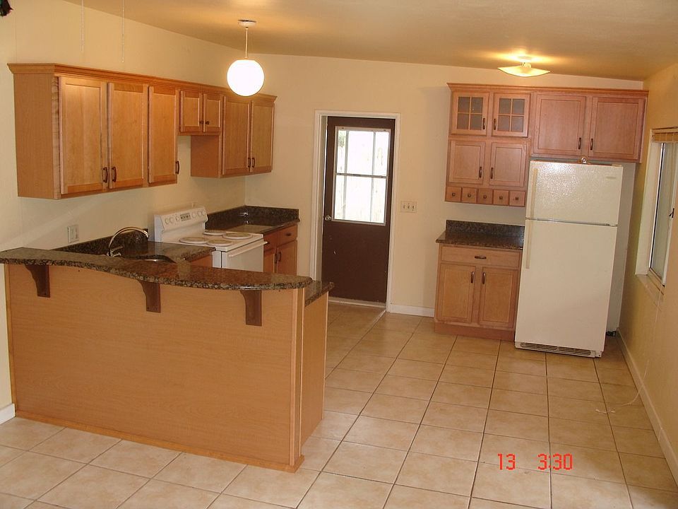 2nd image of 211 Bradshaw Dr