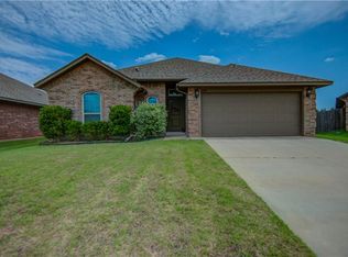 1406 Spoonwood Rd, Norman, OK 73071