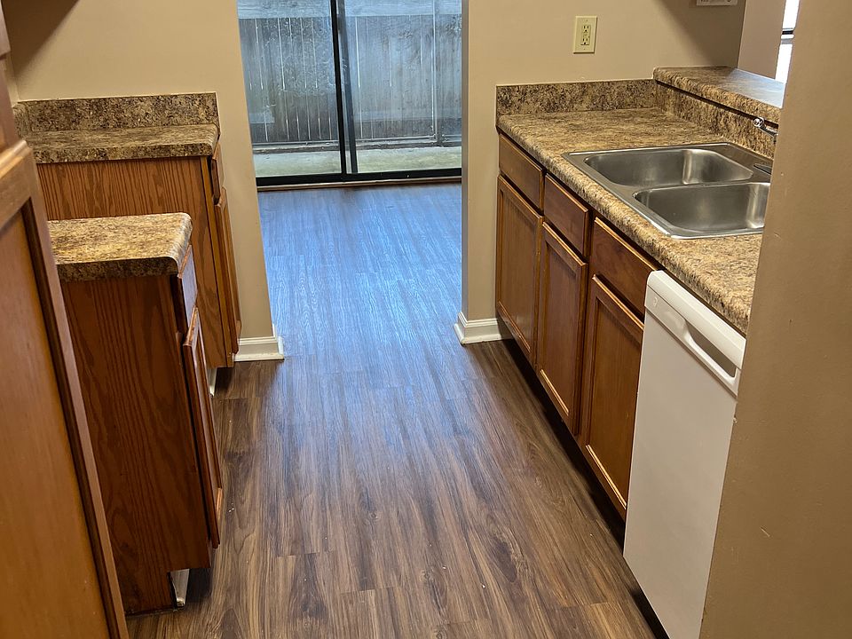 2nd image of 5656 Encino Cv