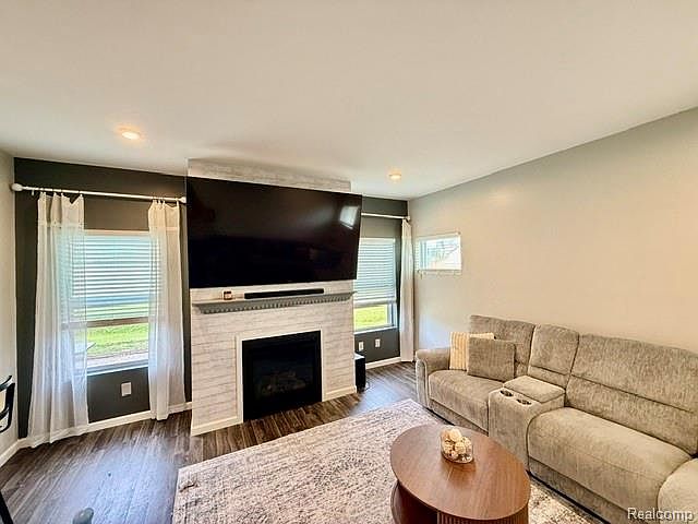 7048 Wildflower Ct, photo 12