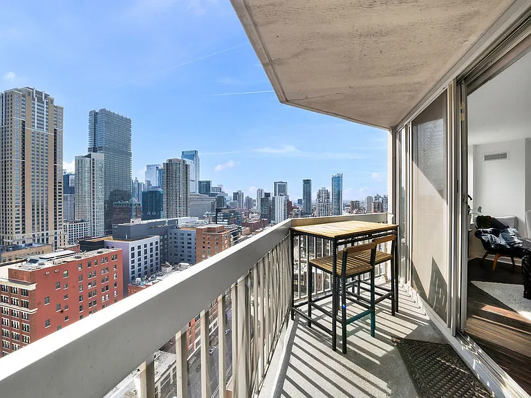 545 N Dearborn St #2510 — Photo 15