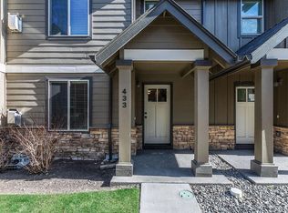 433 NW 25th St, Redmond, OR 97756