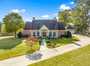 334 Gail Ln, Jacksboro, TN 37757