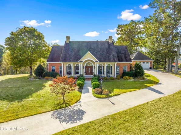 334 Gail Ln, Jacksboro, TN 37757