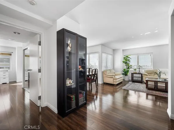 525 E Seaside Way Unit 409, Long Beach, CA 90802