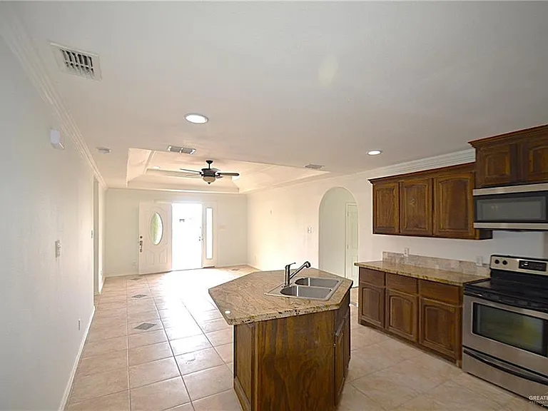 2513 Walker Rd — Photo 6