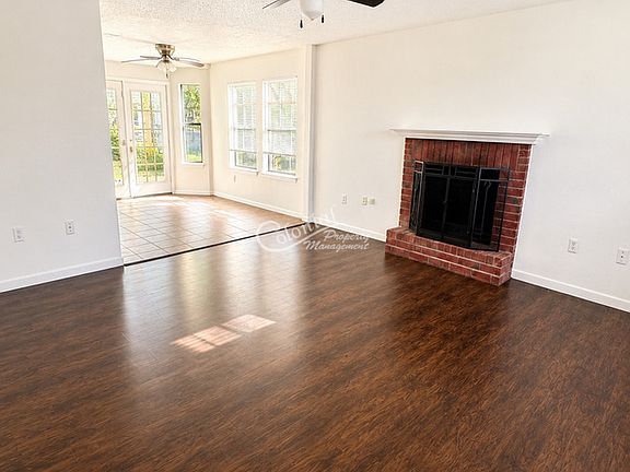 4th image of 216 Appaloosa Dr
