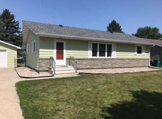 261 Walnut St, Kindred, ND 58051