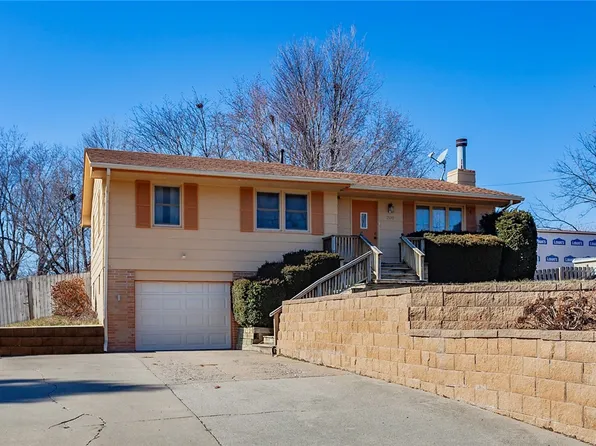 200 S Pleasant Hill Blvd, Pleasant Hill, IA 50327