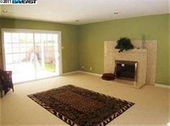4th image of 739 Meadowlark St