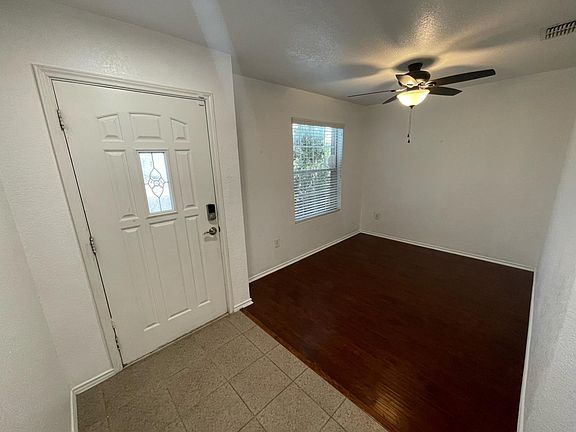 2nd image of 5815 Providence Oak