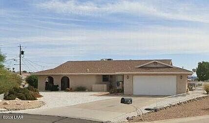 1st image of 590 Applewood Pl