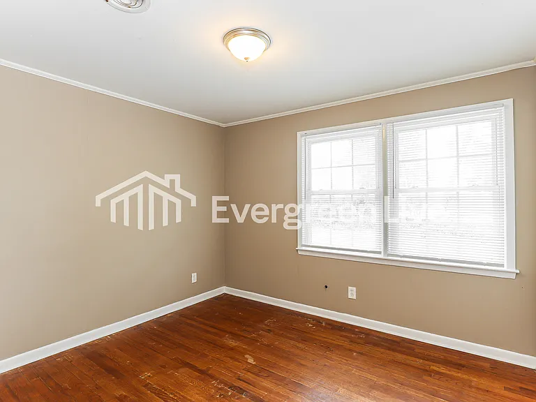 2098 Caretta St — Photo 10