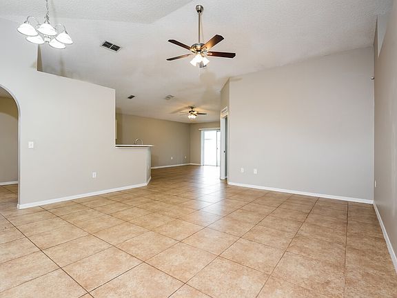 4th image of 16844 Cornerwood Dr