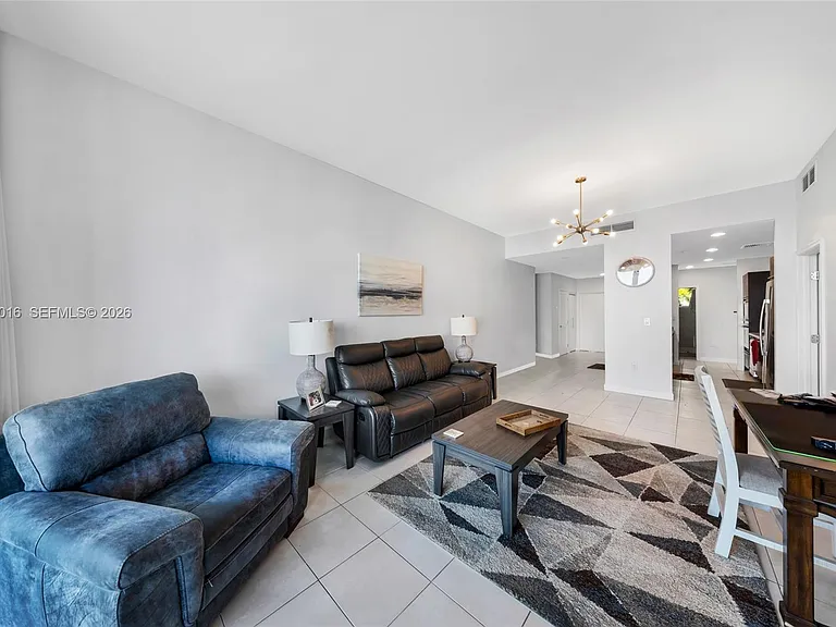 7928 East Dr #305 — Photo 4