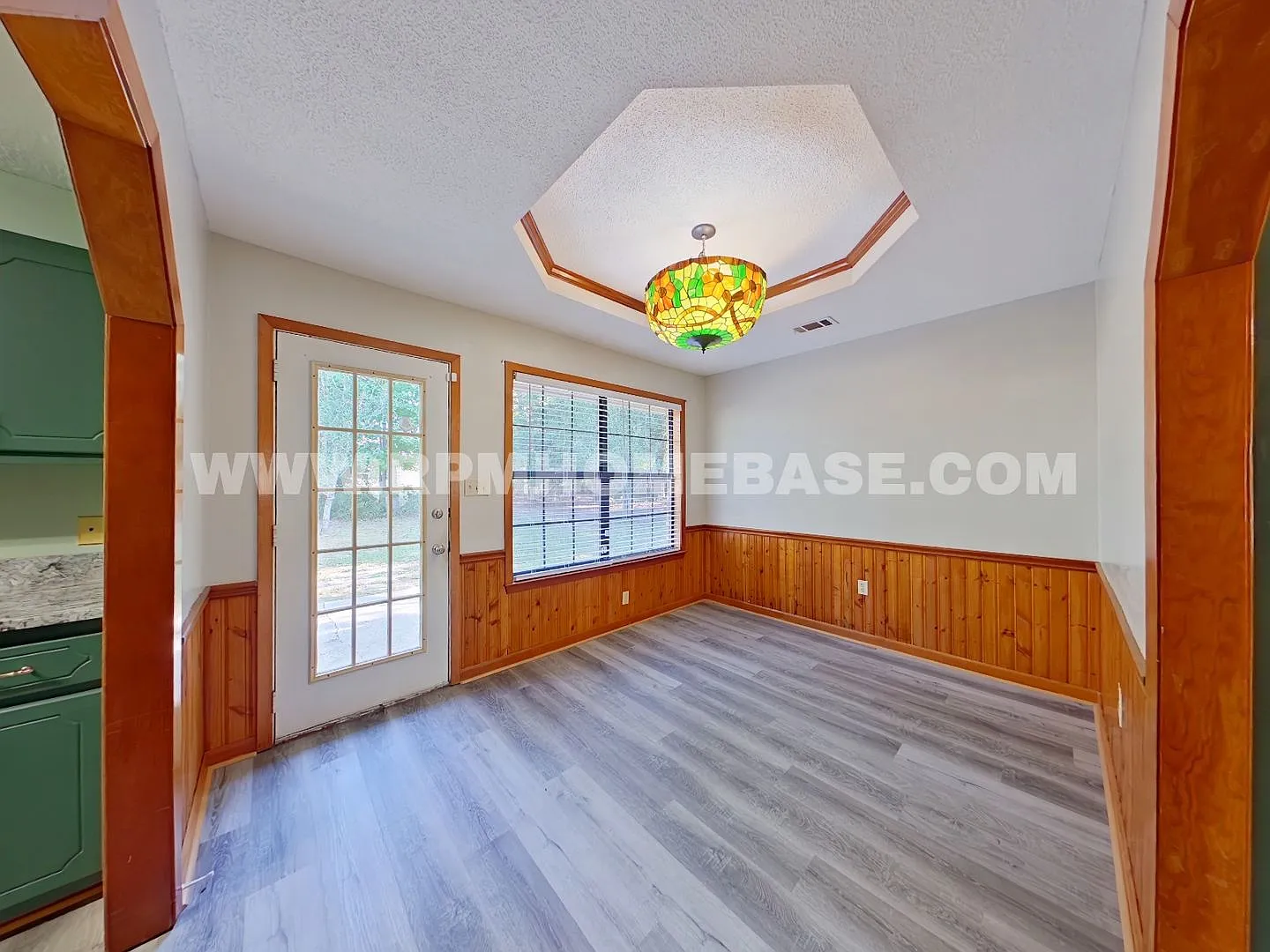 Charming 3-Bedroom Corner Lot Home with Spacious Backyard and Convenient Location | Available Oct... — Photo 3