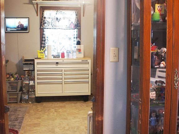 5th image of 330 W Lytle St