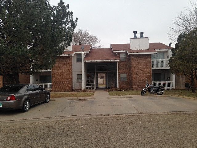 1st image of 720 Laurelwood Dr APT B