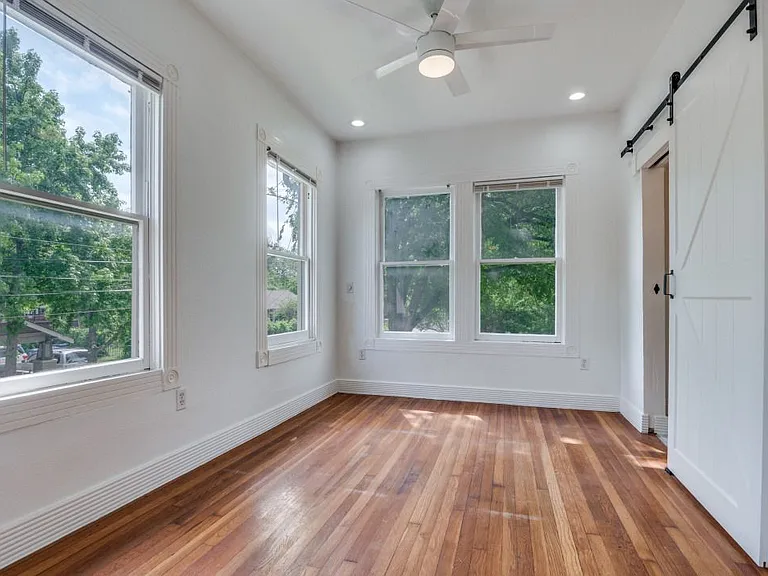 5211 Worth St — Photo 10
