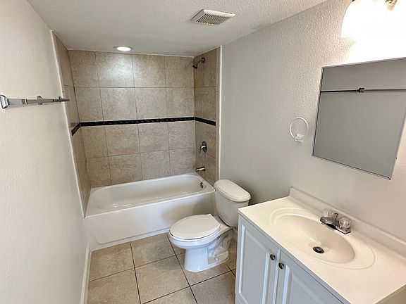 4th image of 21050 SW 87th Ave APT 210