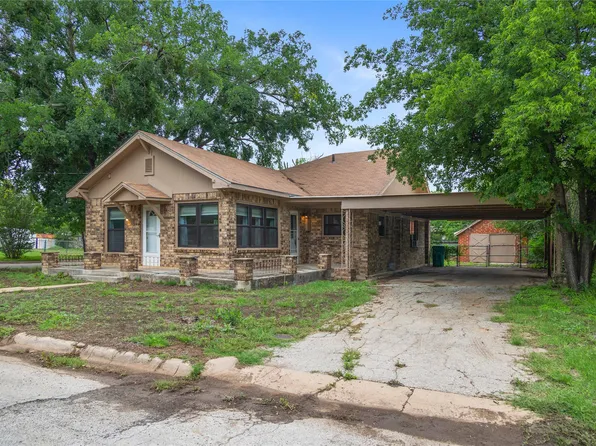 316 W 12th St, Coleman, TX 76834